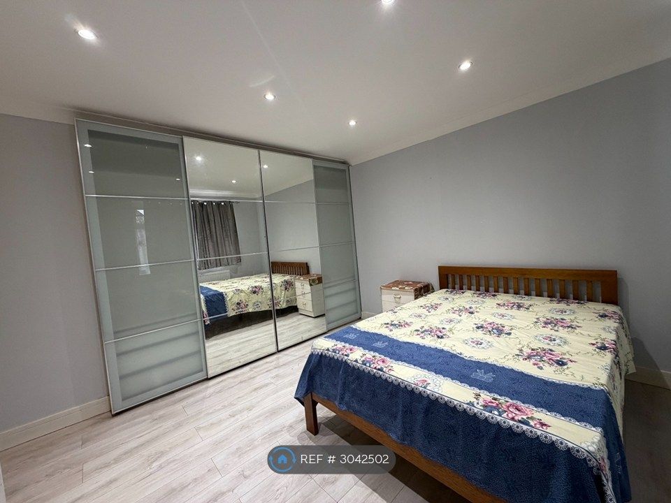 Property photo 2 of 3