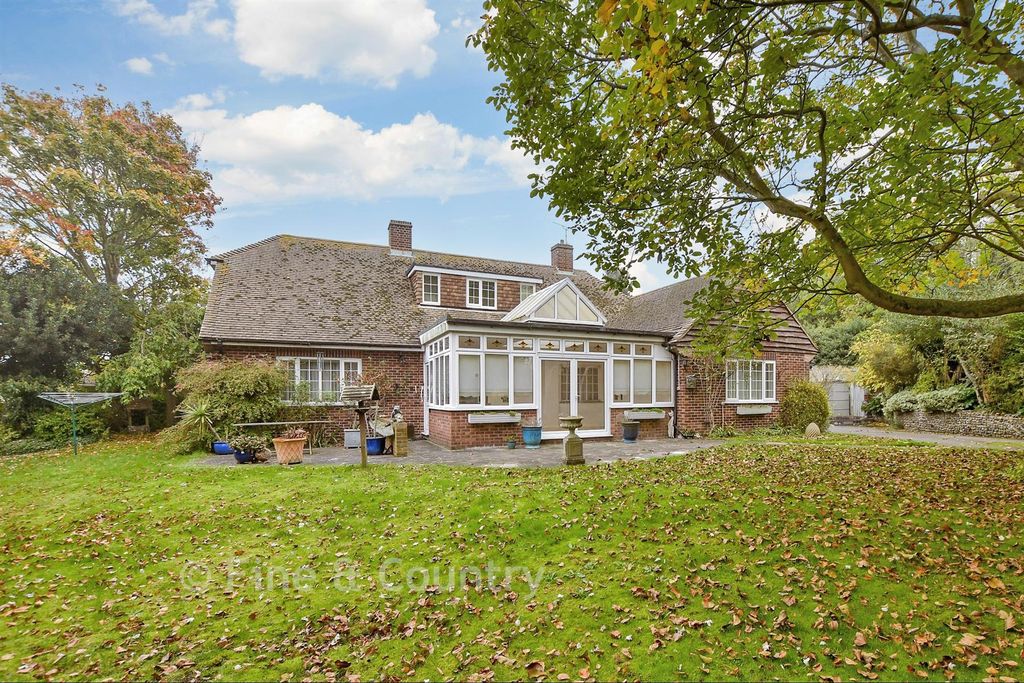 Property photo 2 of 12 External (Web)