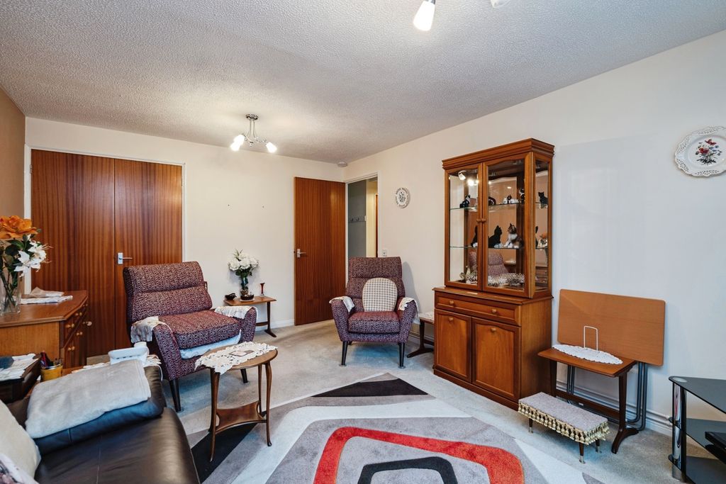 Property photo 3 of 19 Pbox-Img.Jpg