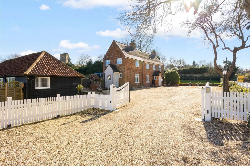 Property photo 2 of 33 Driveway