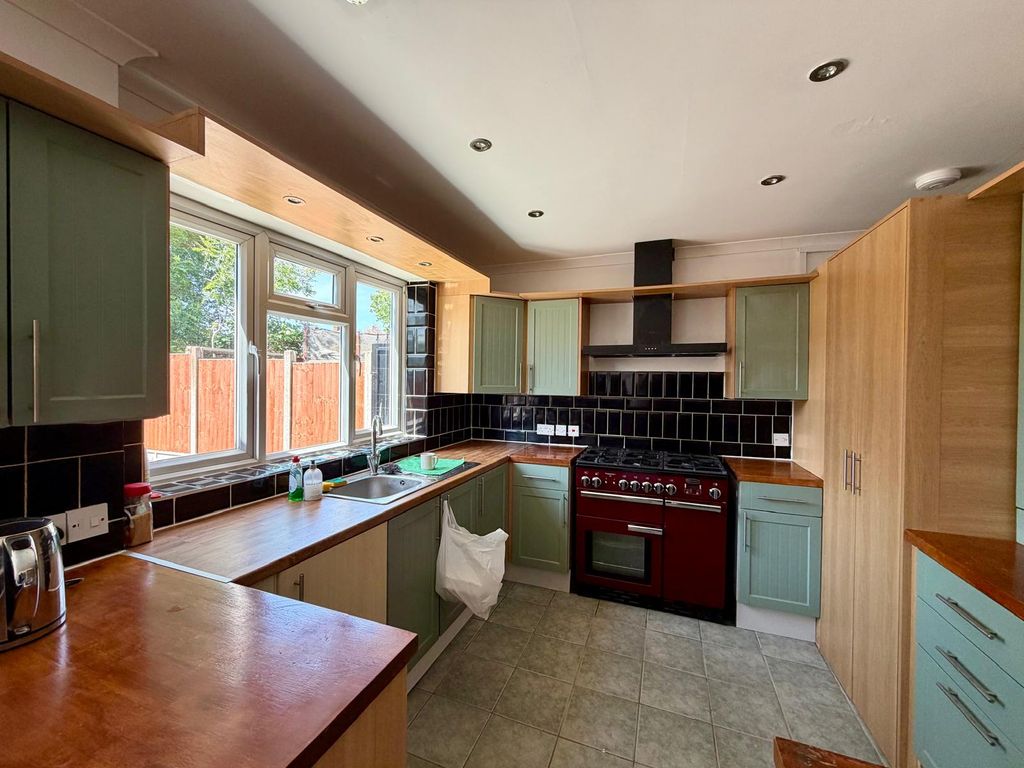 Property photo 3 of 14 Gallery