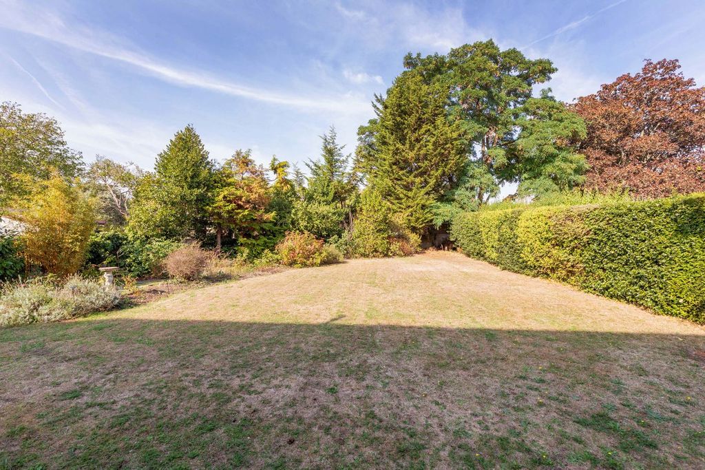 Property photo 2 of 29