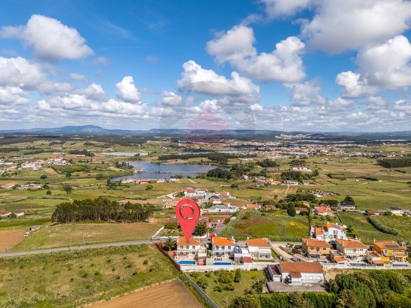 Property photo 3 of 33