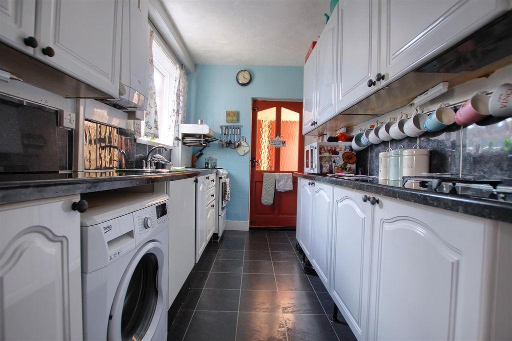 Property photo 3 of 7 Pf3.Jpg