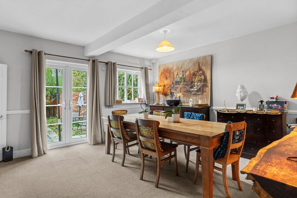 Property photo 2 of 37