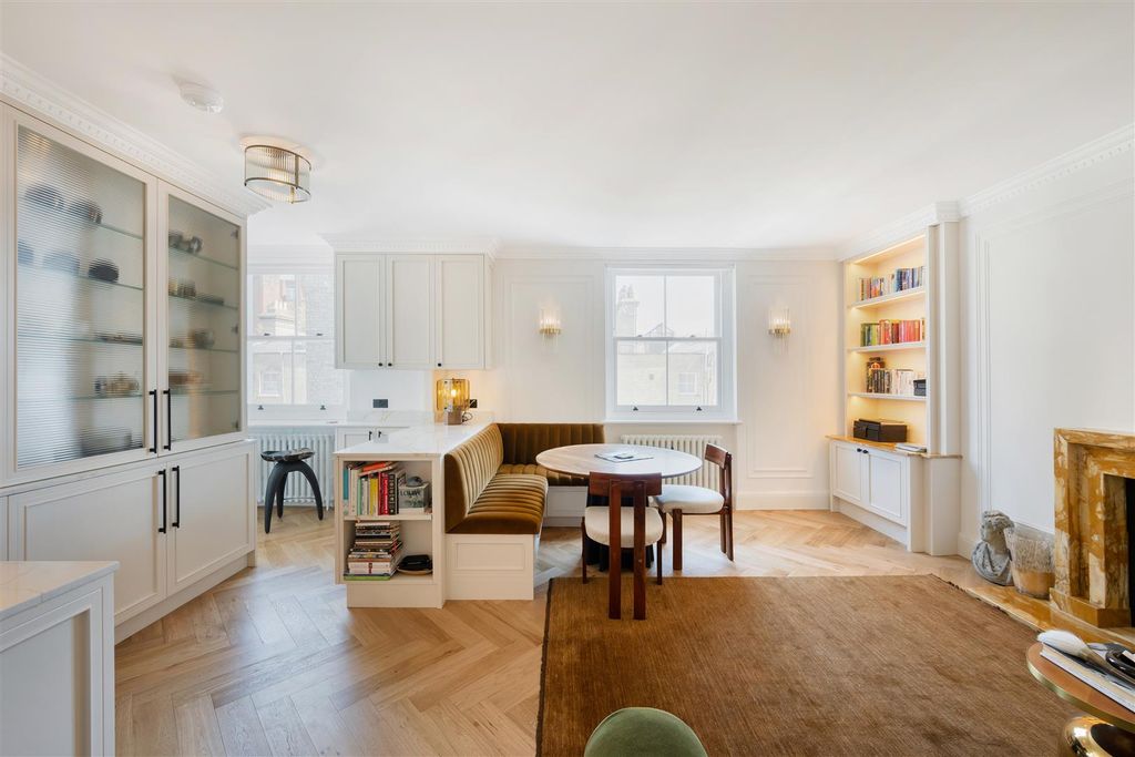 Property photo 2 of 29 11 Fordham Court Hi-4.Jpg