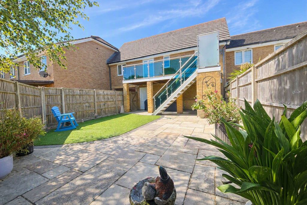Property photo 1 of 17 Rear