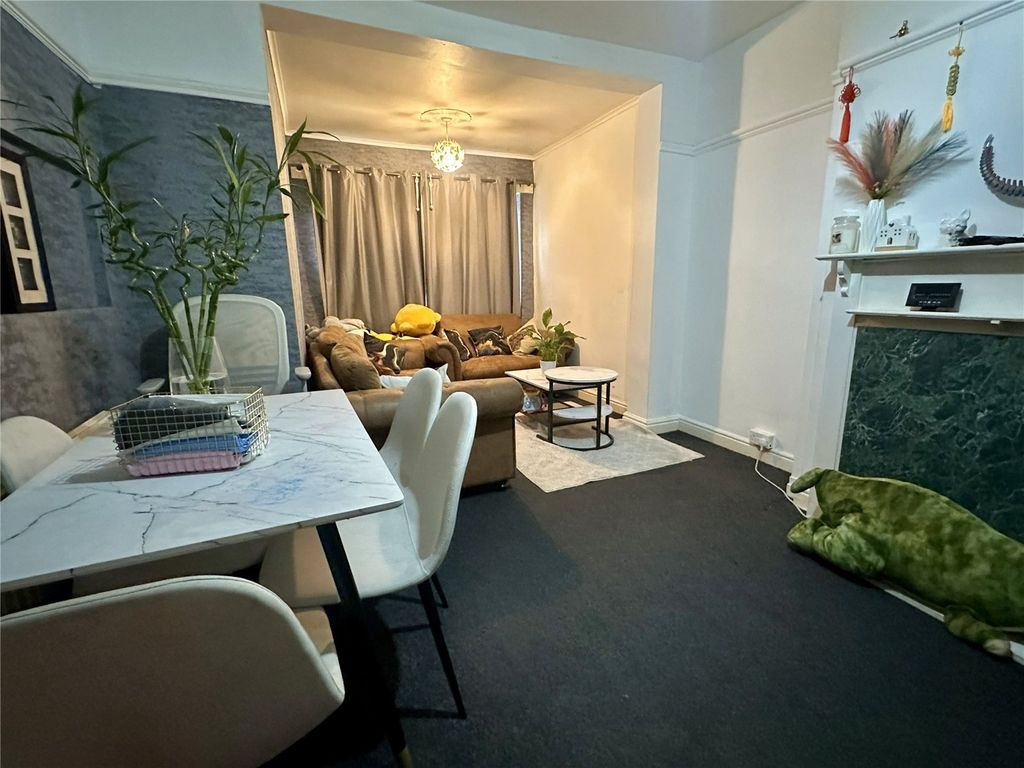 Property photo 3 of 17 Picture No. 10