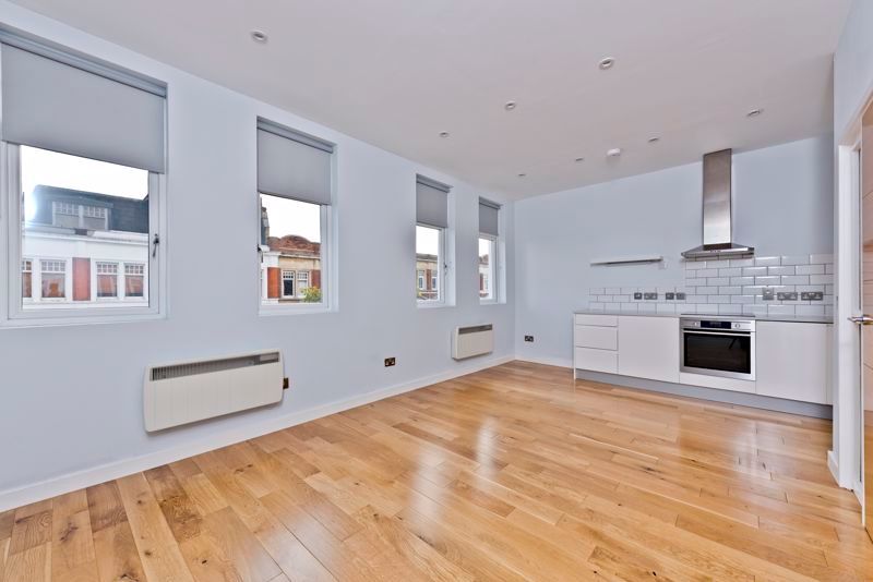 Property photo 1 of 9 Photo 5