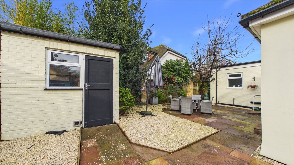 Additional image 9 of 2 bed bungalow for saleLightwater, Surrey GU18