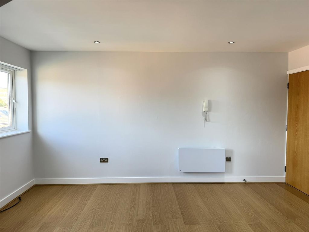 Property photo 3 of 12 Img_0479.Jpeg