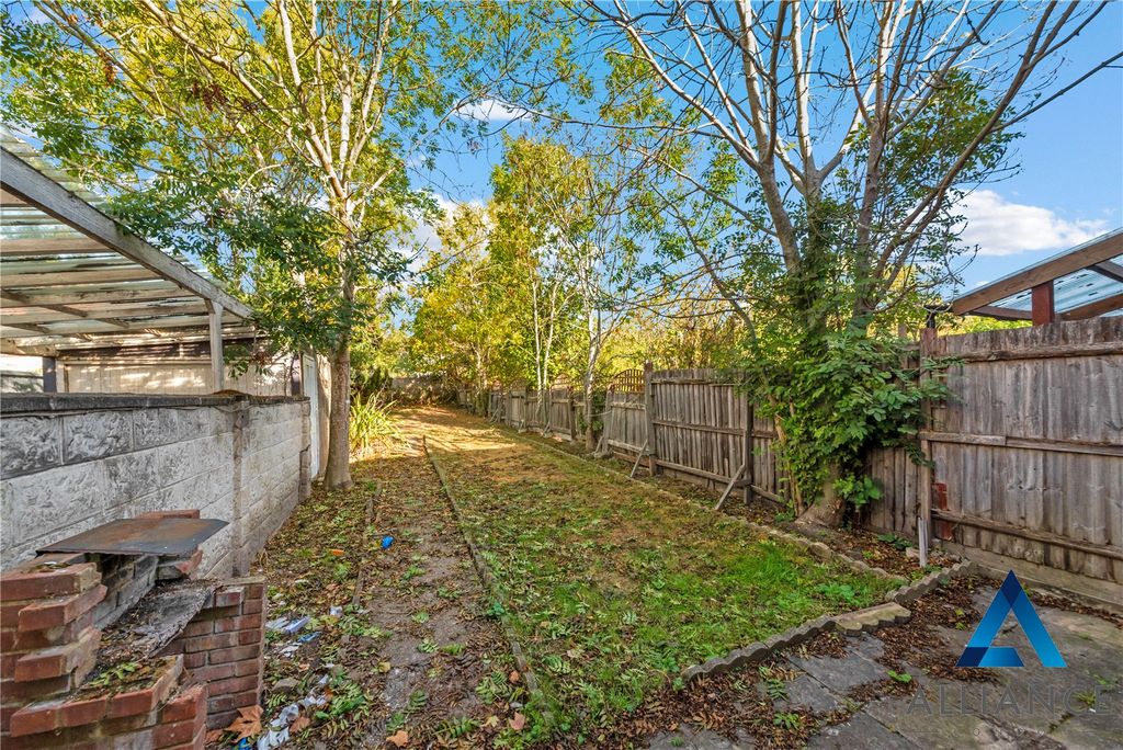 Property photo 2 of 20 Picture No. 04