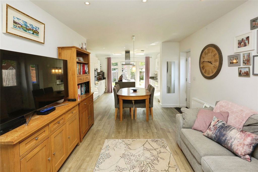 Additional image 7 of 4 bed detached house for saleSword Drive, Fareham, Hampshire PO14