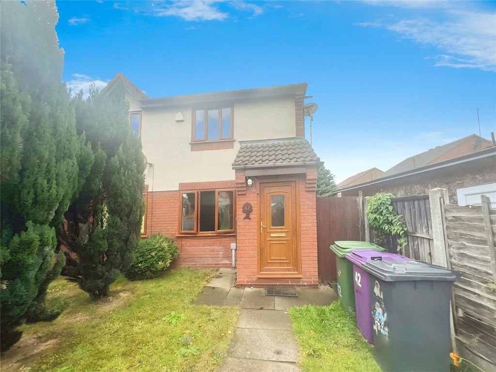 Property photo 2 of 11 Front