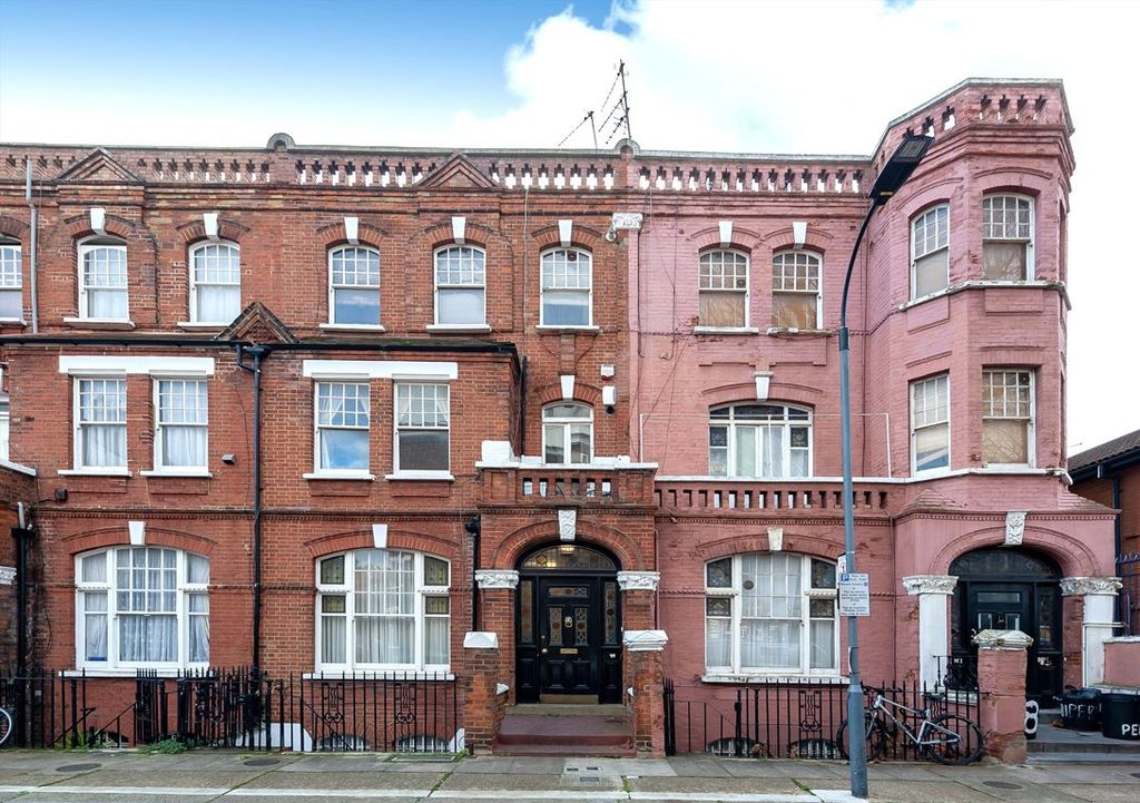 Property photo 1 of 5