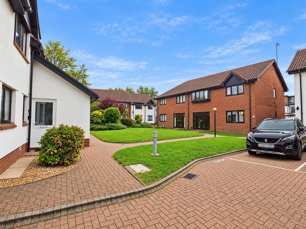 Property photo 2 of 13 A29c3969-9Cf5-418E-A898-6370d20Fe685.Png