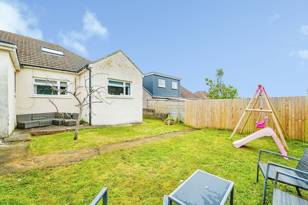 Property photo 2 of 23