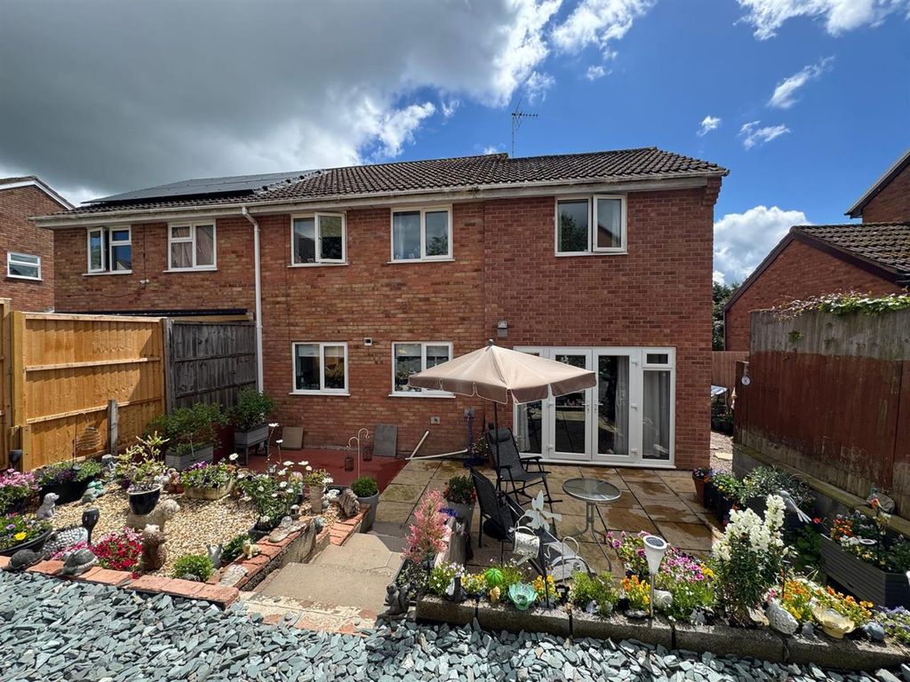 Property photo 2 of 17