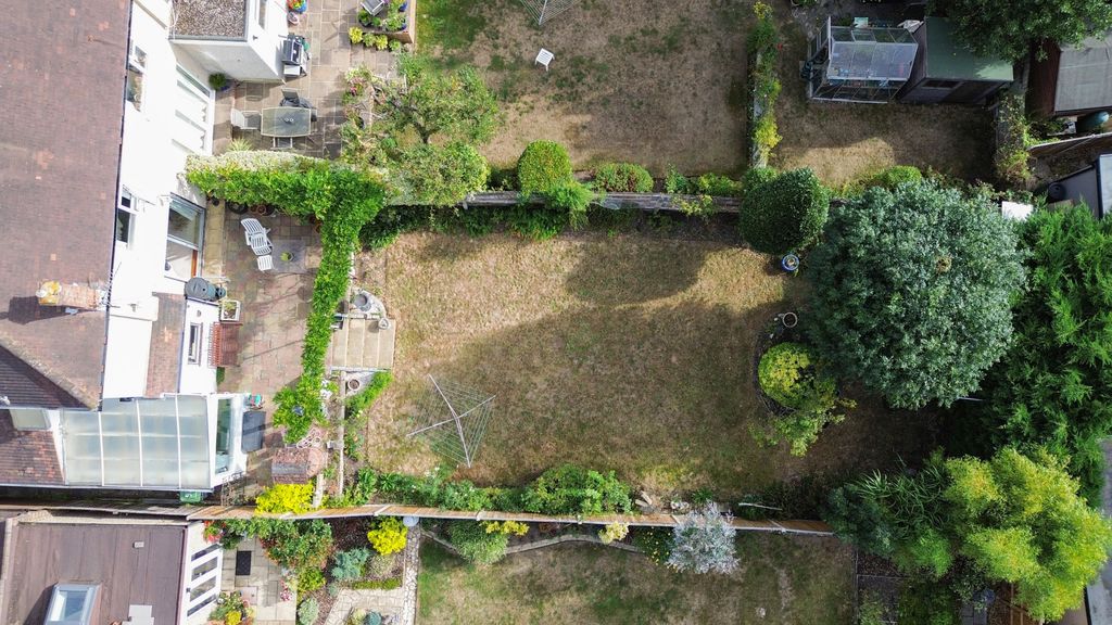 Property photo 3 of 25 Picture No. 31