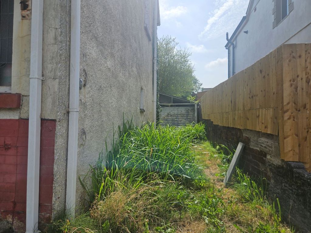 Property photo 3 of 3