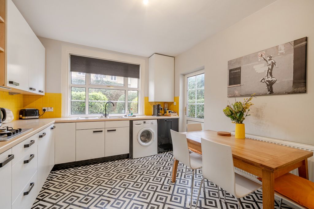 Additional image 4 of 2 bed flat for saleRoyal York Crescent, Bristol BS8