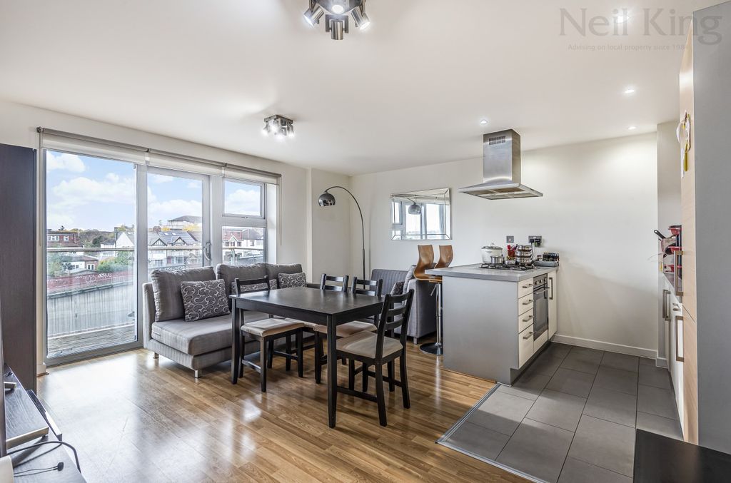 Property photo 3 of 16 4976153