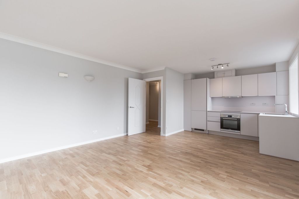 Property photo 2 of 12 Kitchen