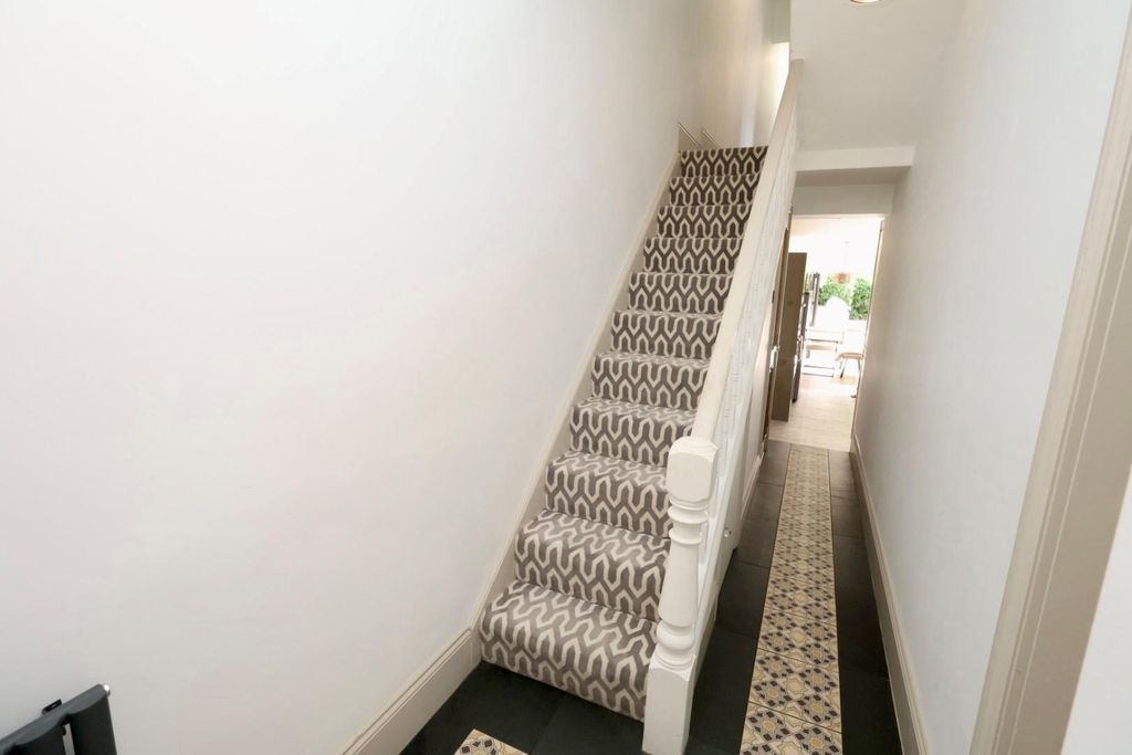 Property photo 3 of 37 26.Jpg