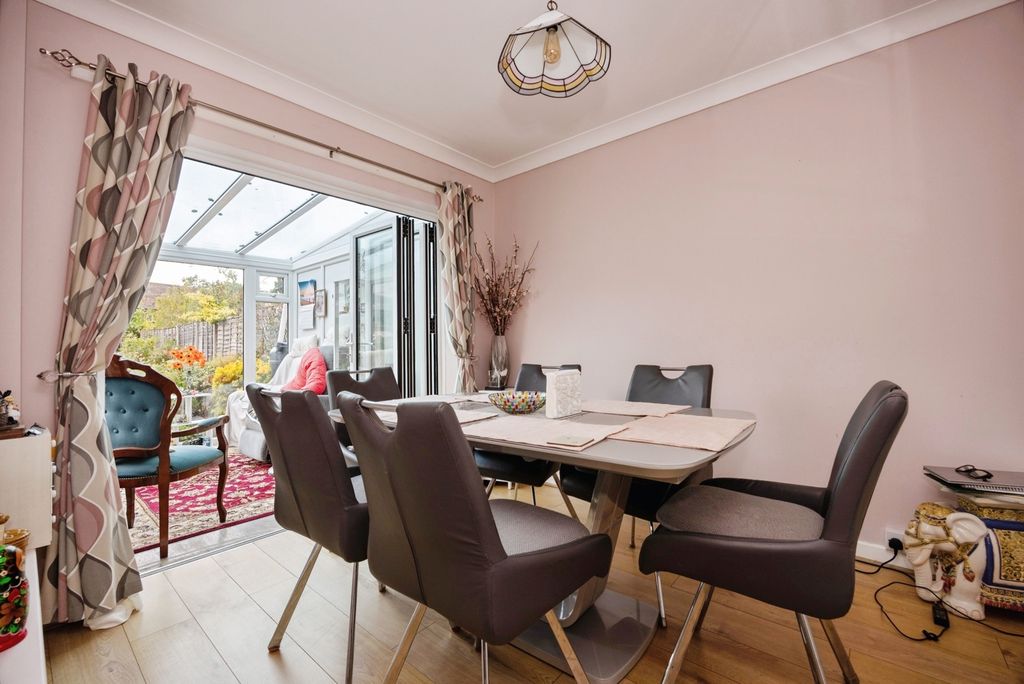 Property photo 3 of 13 Pbox-Img.Jpg