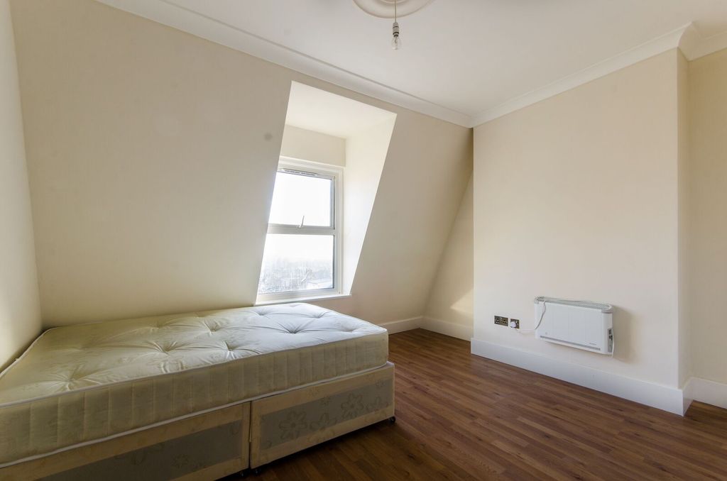 Property photo 2 of 4