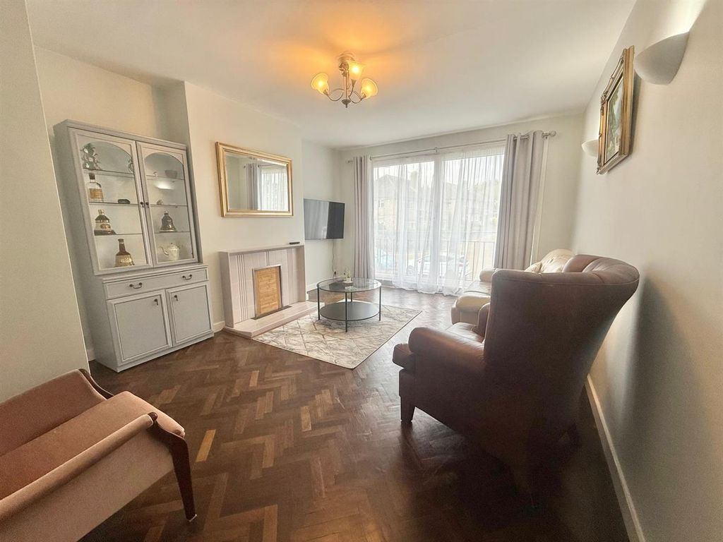 Property photo 2 of 7 Davidson Frost-Wellings, Dfw Twickenham Gardens, L