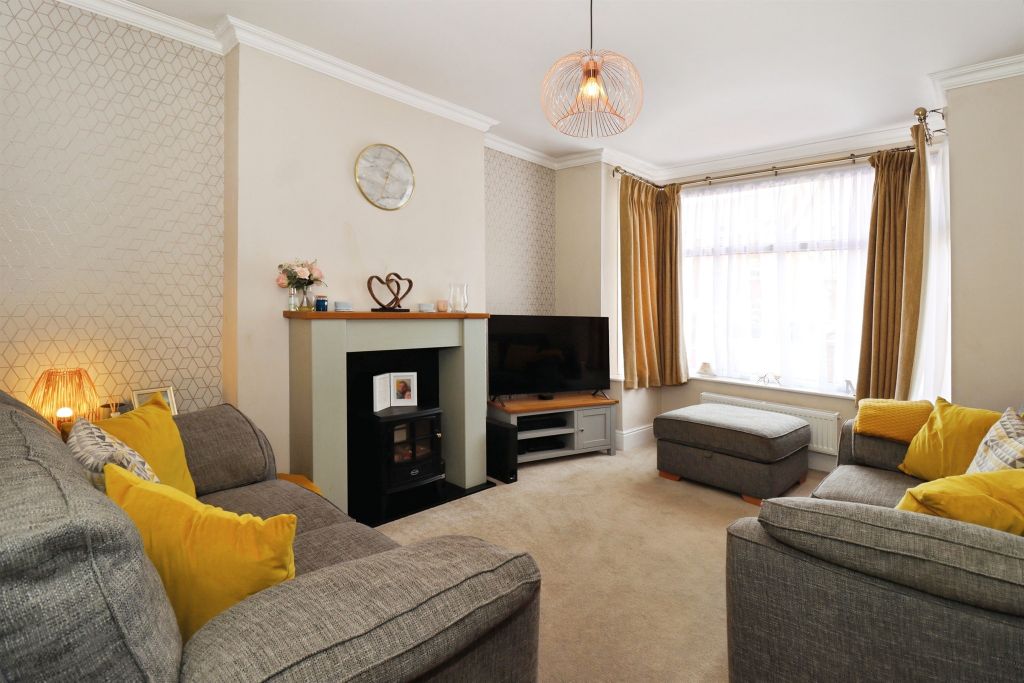 Property photo 2 of 17