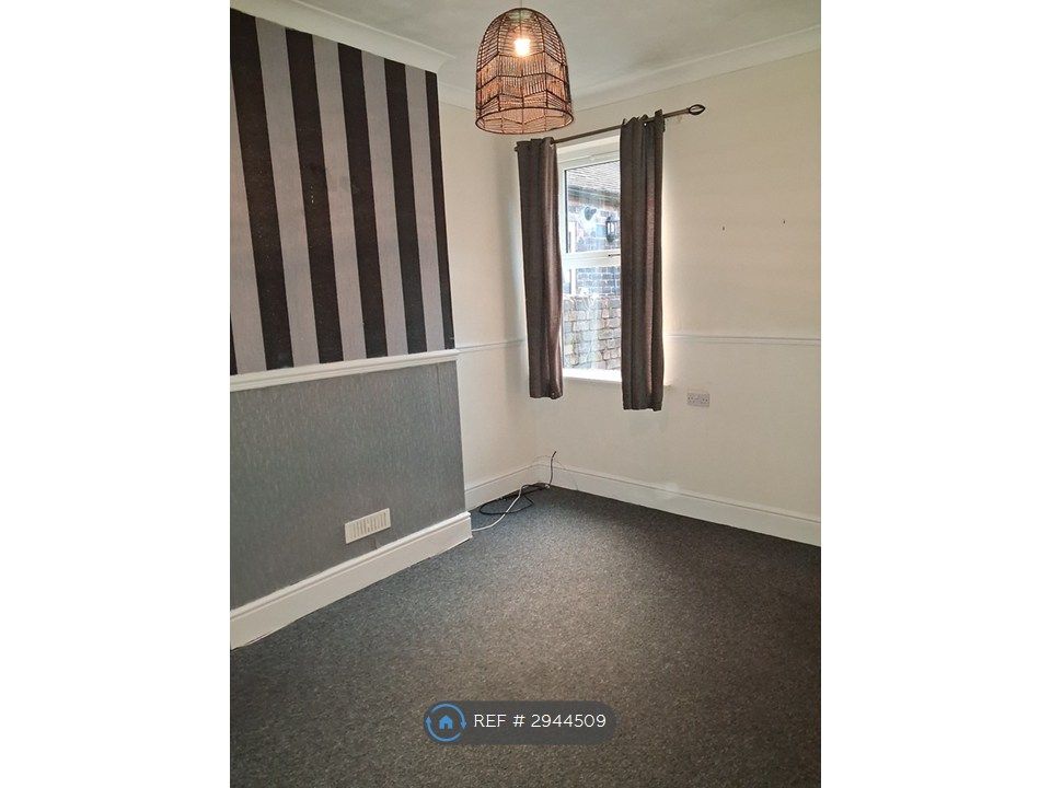 Property photo 1 of 9 Dining Room