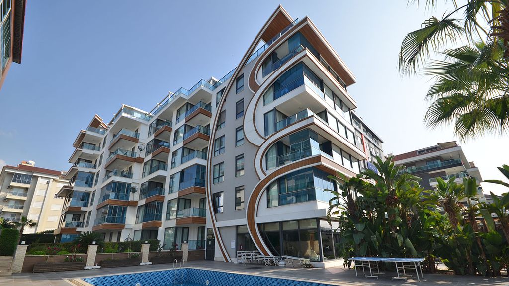 Property photo 1 of 45