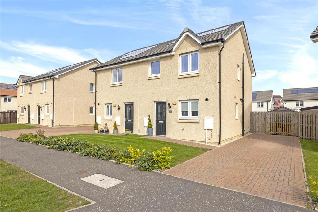 Property photo 1 of 30