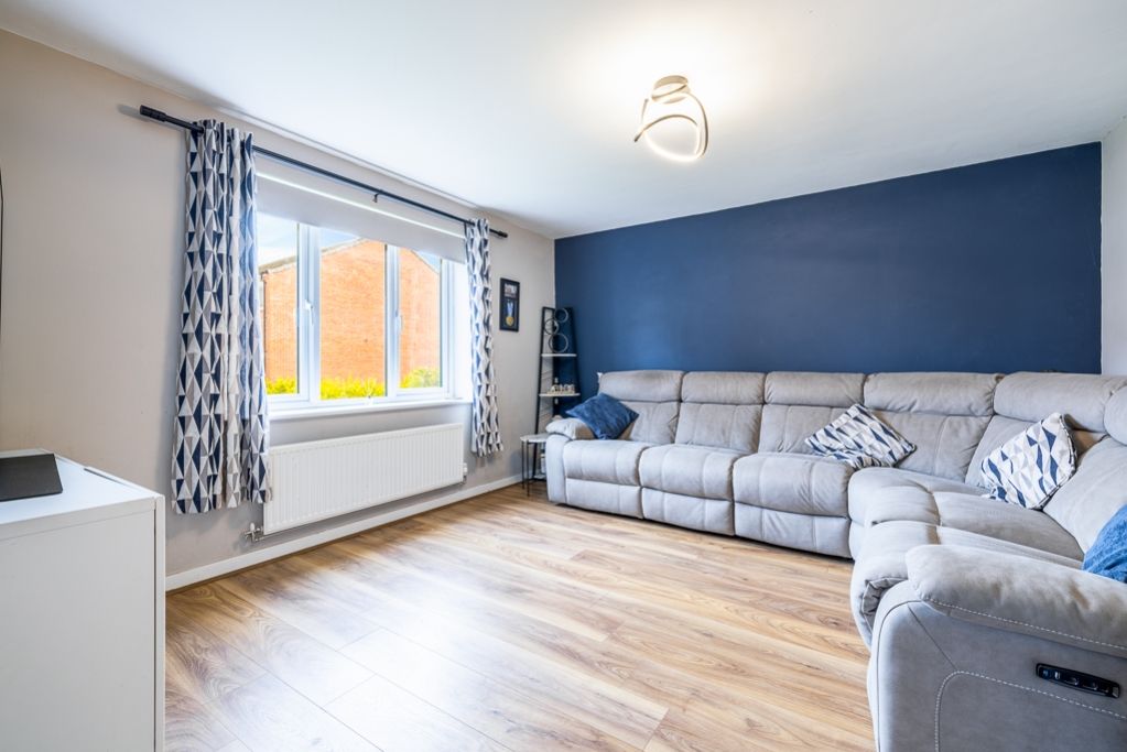 Property photo 3 of 24 93 Nightingale Road (Kirton)-12