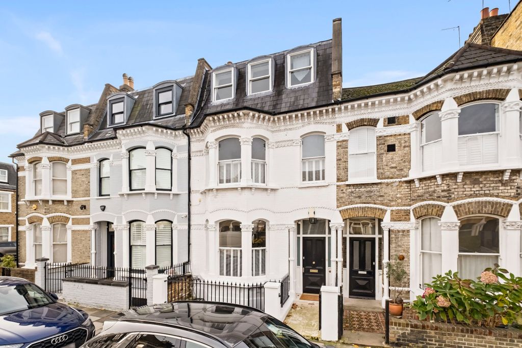 Property photo 2 of 23