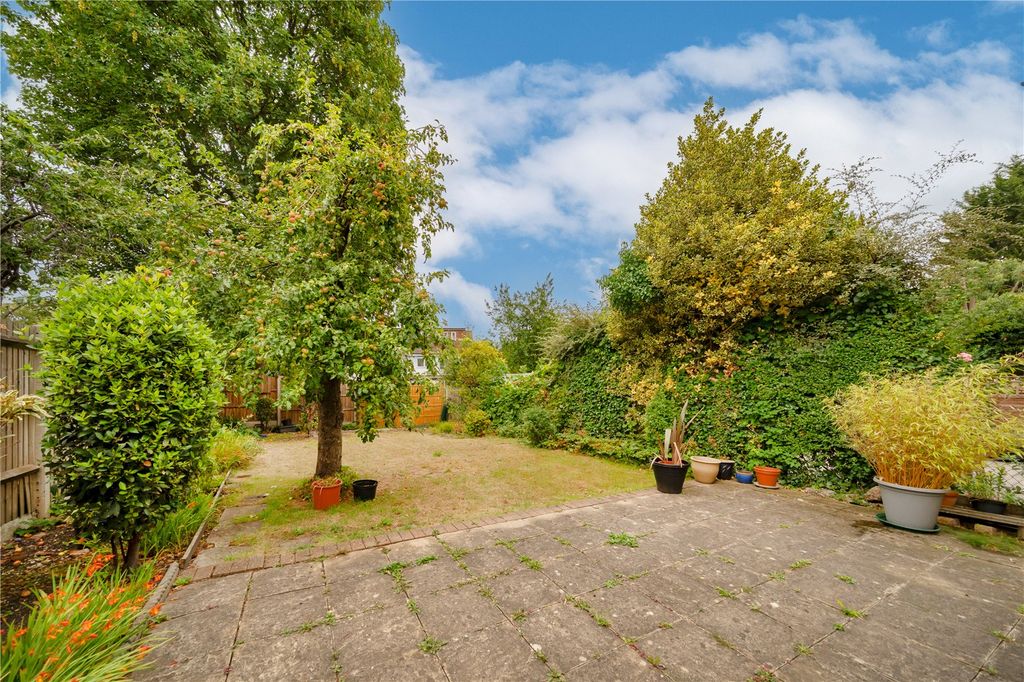Property photo 2 of 15 Picture No. 20