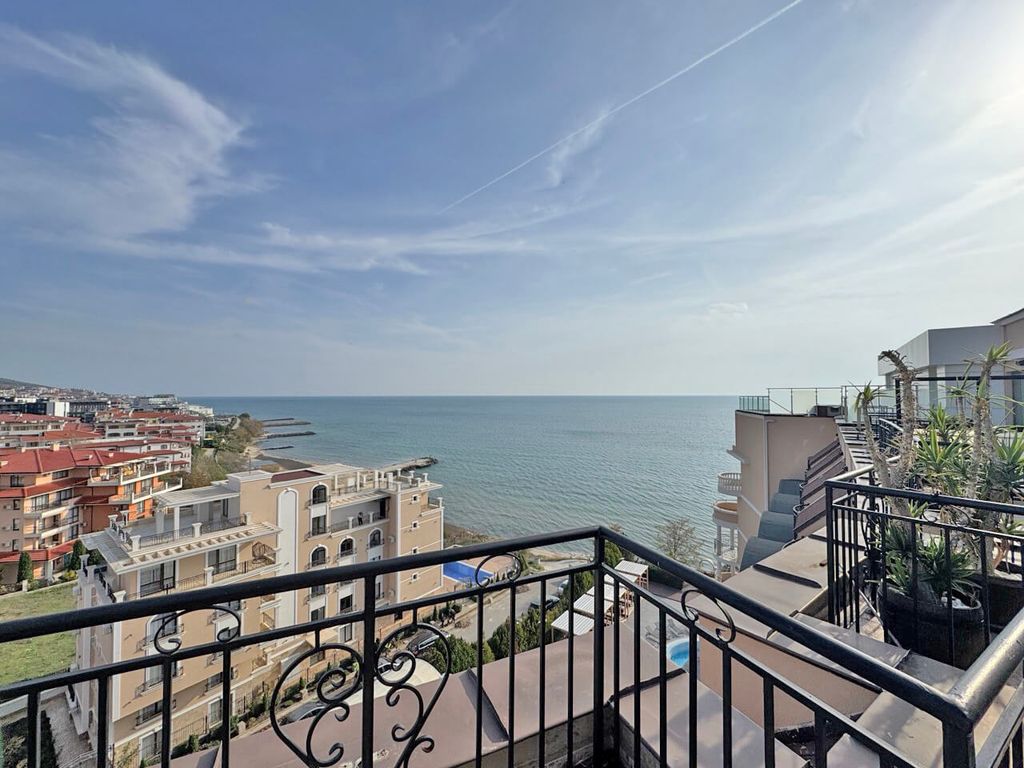 Property photo 2 of 25