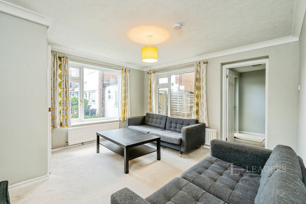 Property photo 3 of 14 Pbox-Img.Jpg