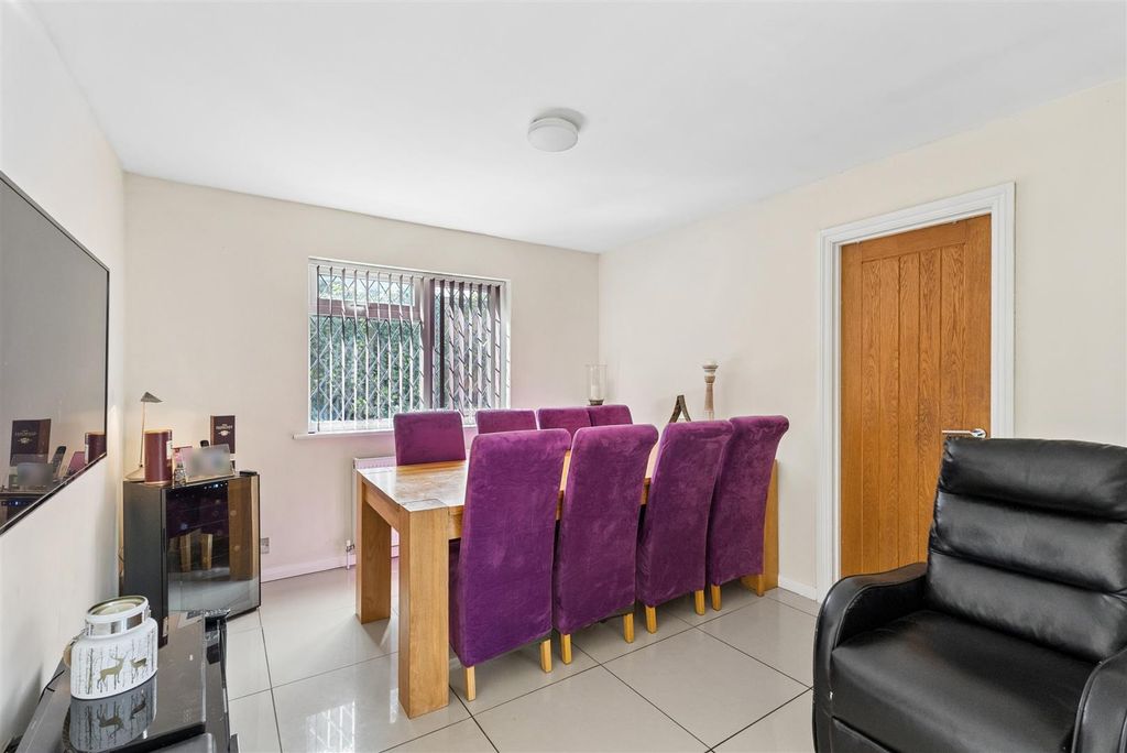 Property photo 3 of 29 Dining Room