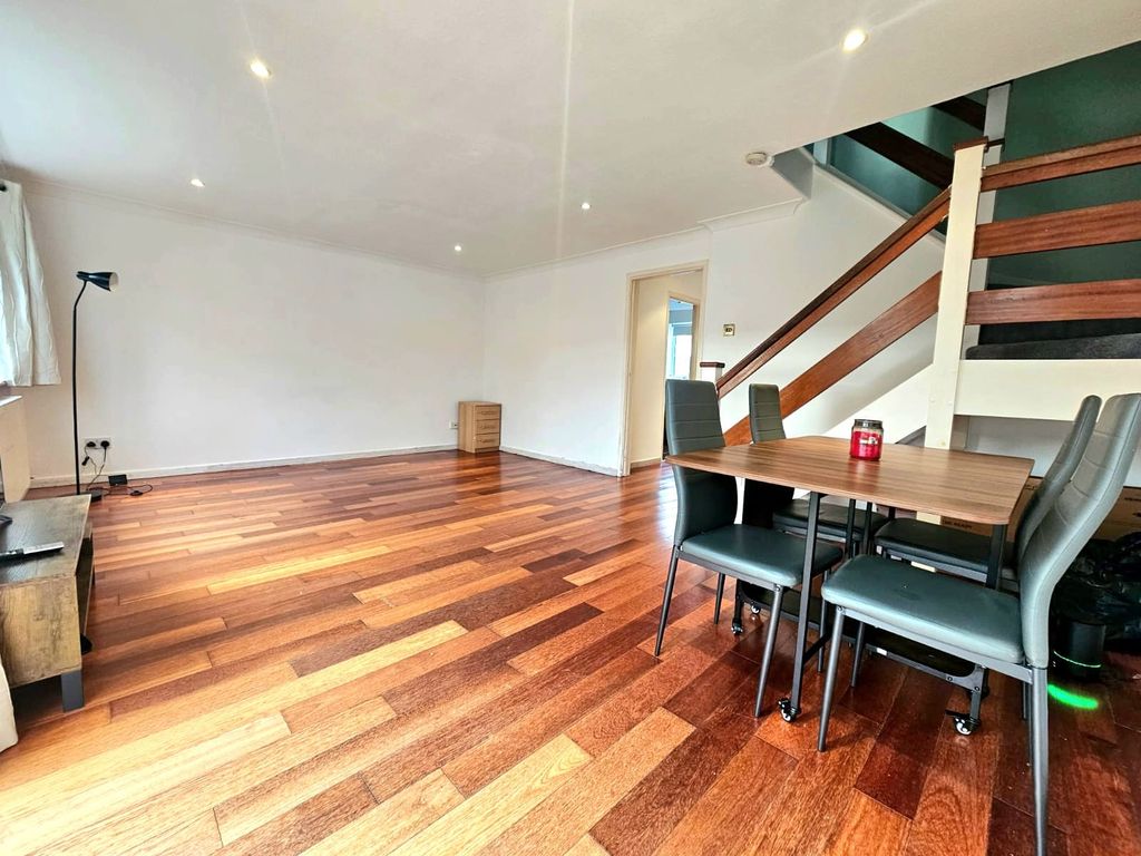 Property photo 3 of 14 Whatsapp Image 2025-12-06 At 10.01.36_Afd5479B