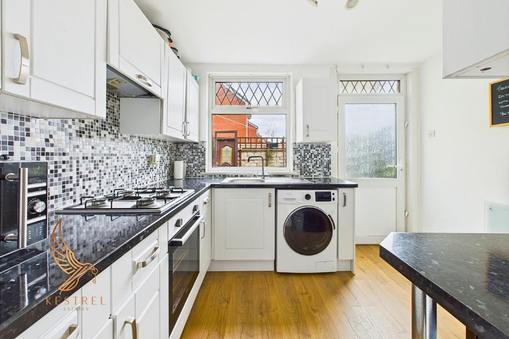 Property photo 3 of 29 22.Png