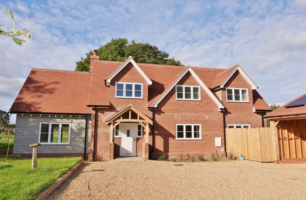 Property photo 1 of 32