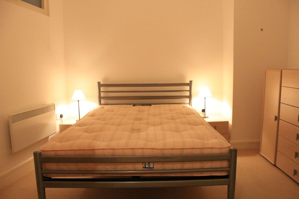 Property photo 3 of 8 Img_31359_4_Original.Jpg