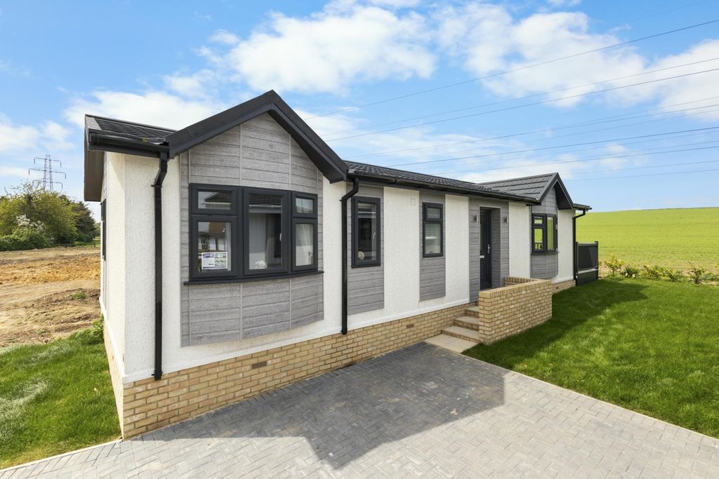 Property photo 1 of 12 1E207858B465Ccfc7B198Fc87Bc2719E71Cf1F33B910c2093d