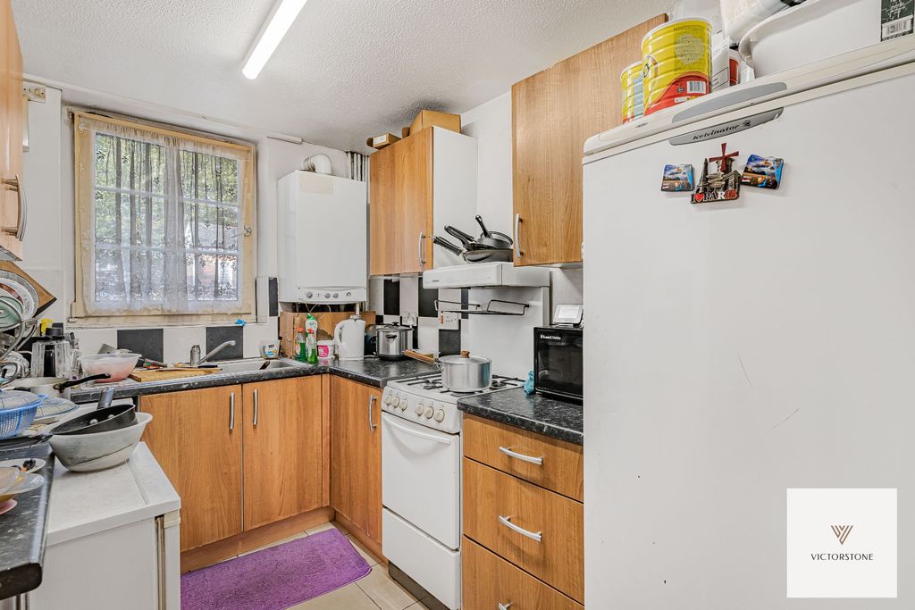 Property photo 1 of 16 5696502