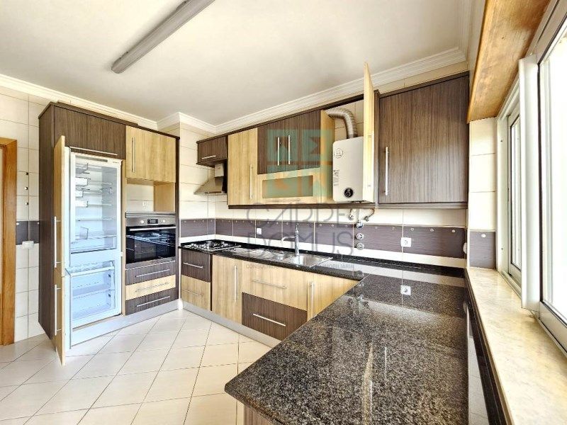 Property photo 3 of 63