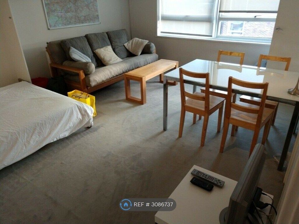 Property photo 1 of 9 Studio Room
