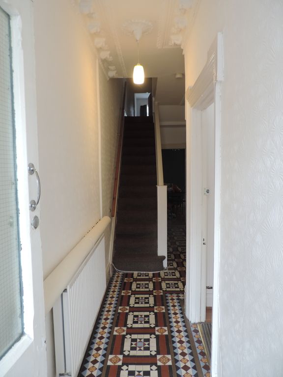 Property photo 2 of 32